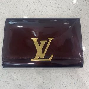 Wallets , color:Bordeaux and gold.